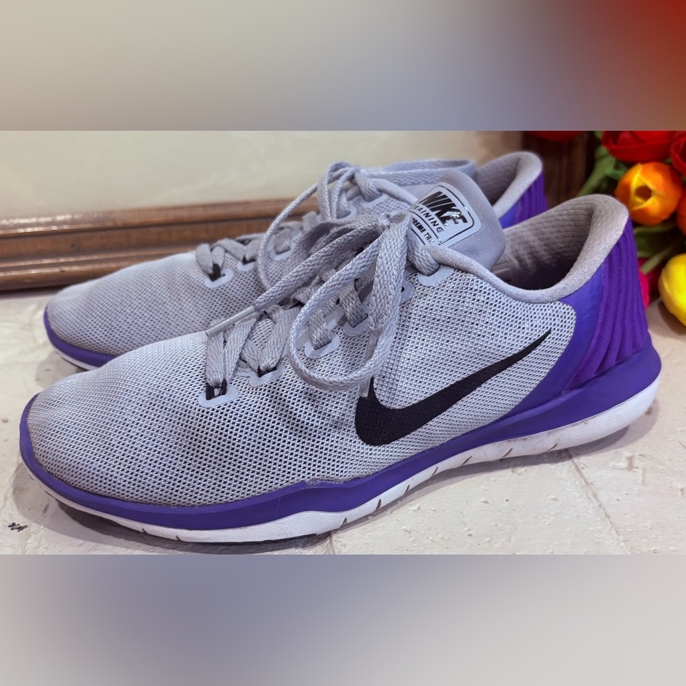 Nike Running Shoes-women’s 5.5/ youth 3.5